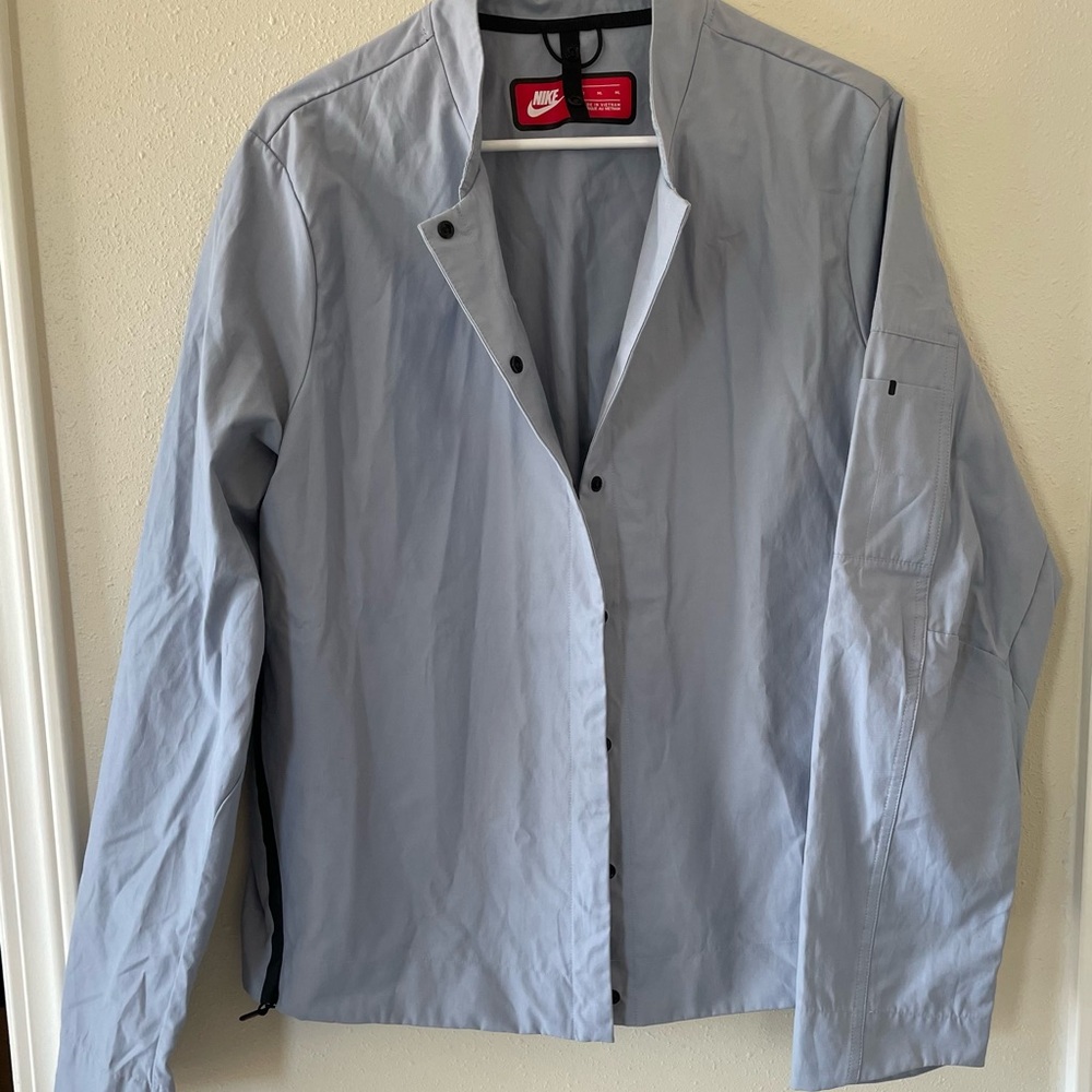 Nike Sportswear Women's M Medium Aeroloft Shell Jacket Water Resistant